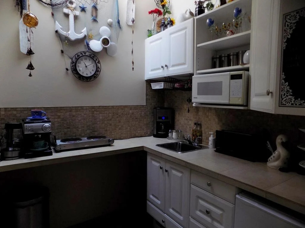 Lakeshore Paradise Bed And Breakfast