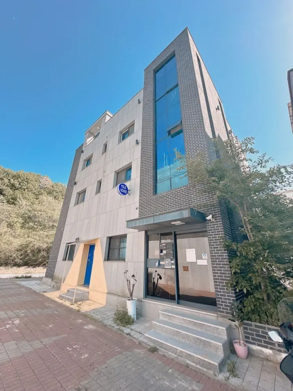 Yolo House