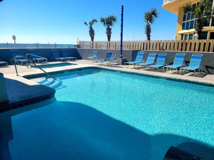 Island Royale 403 ~ Beachfront 2bd/2ba ~ In the Heart of Gulf Shores!