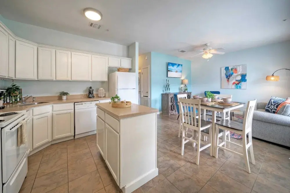 Costa Bahia Condos Sleeps 26, Pool, Short Beach Stroll