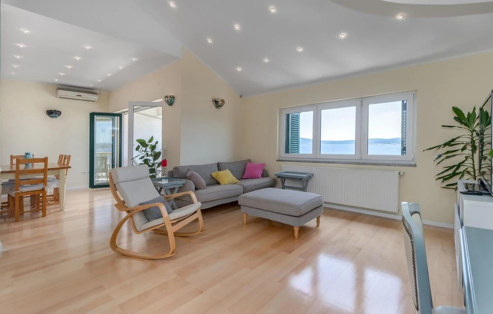 Beautiful Apartment in Crikvenica With 2 Bedrooms and Wifi