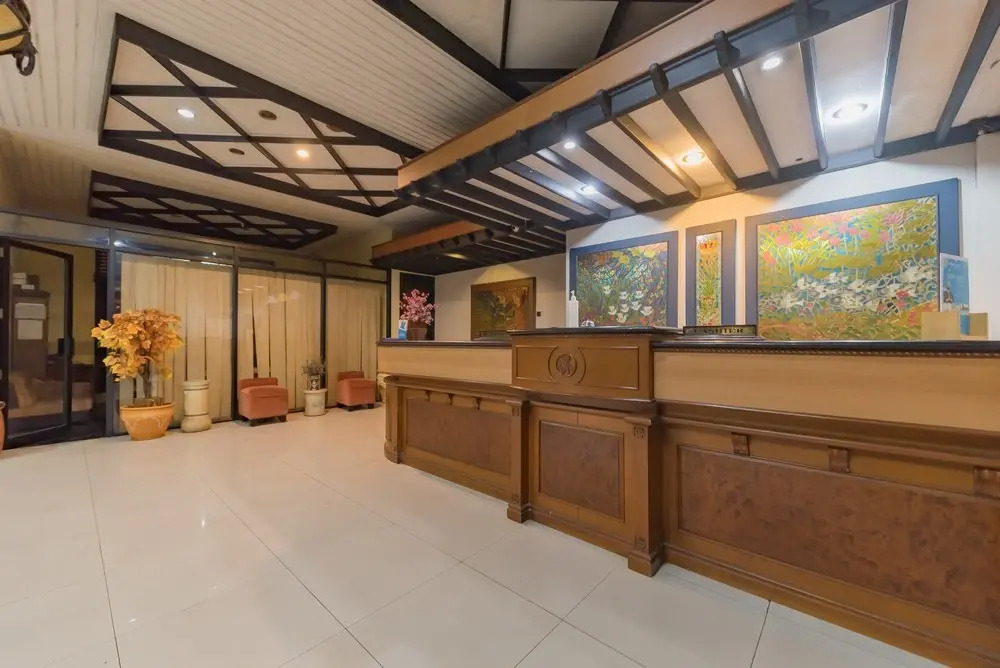 Urbanview Hotel Crown Tasikmalaya by RedDoorz