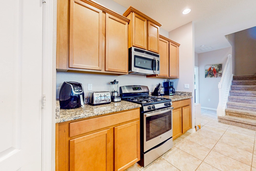 Stunning Getaway With Games & Clubhouse Amenities - Near Parks