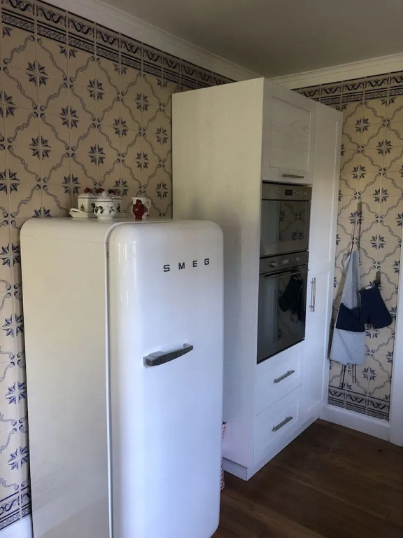 Villa-sleeps2-garden-private park