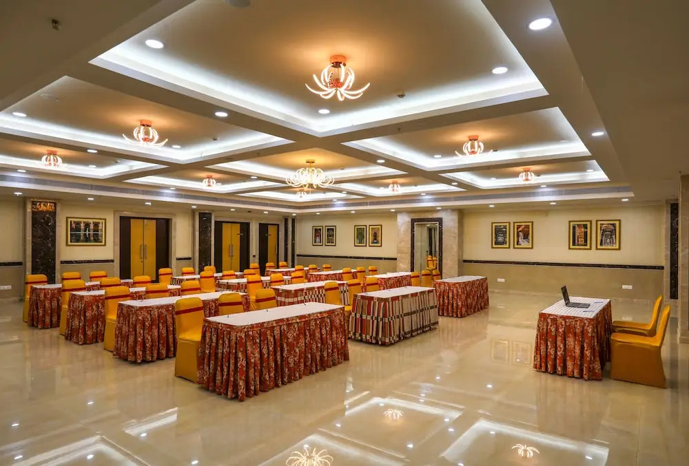 Hotel Aadithya