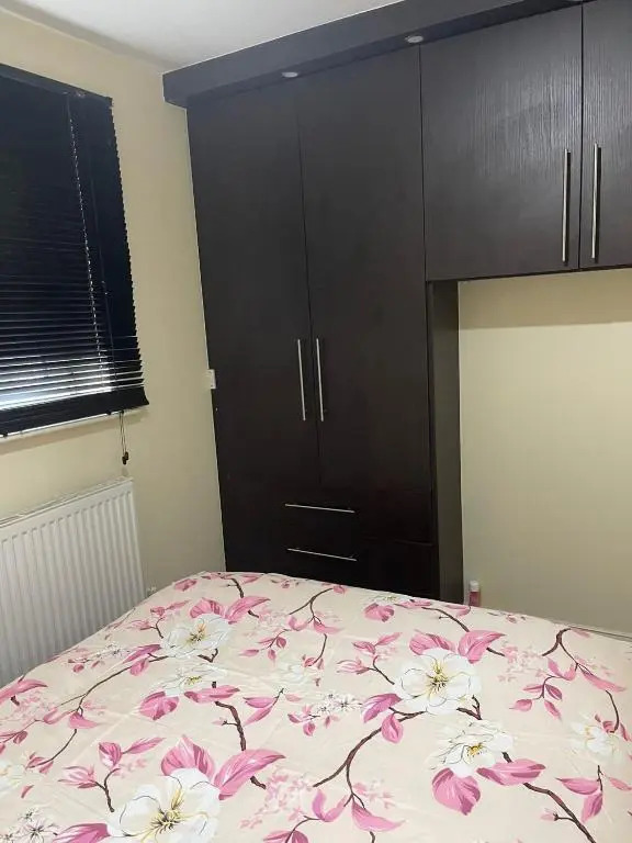 Vibrant Rooms in UXBRIDGE SK