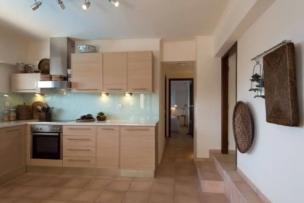 Luxury Seaview Apartment, 60sec Walk To Beach!