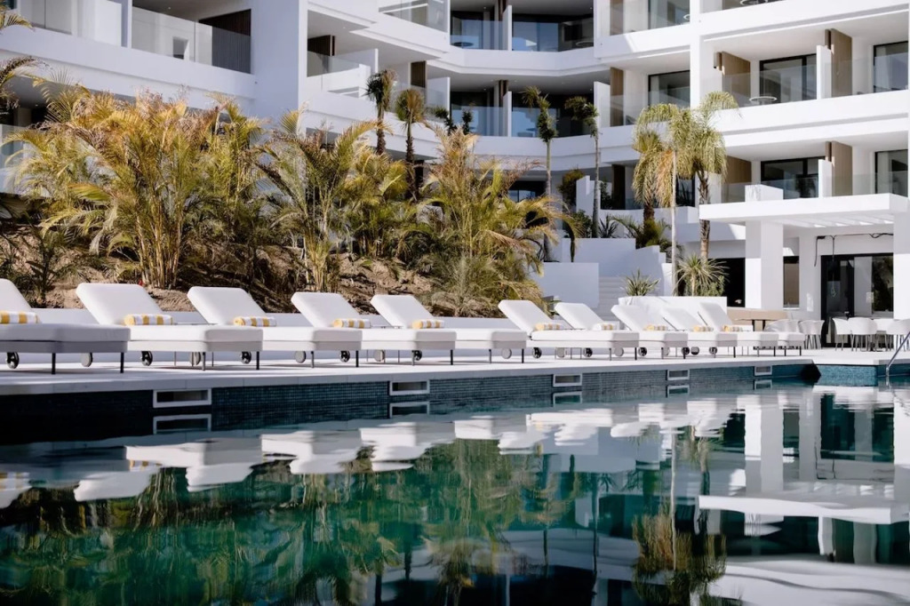 THE FLAG HOTEL Marbella, Estepona Adult Recommended