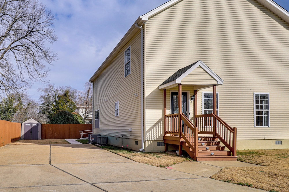 Walk to Dtwn & Campus! Spacious Hampton Home