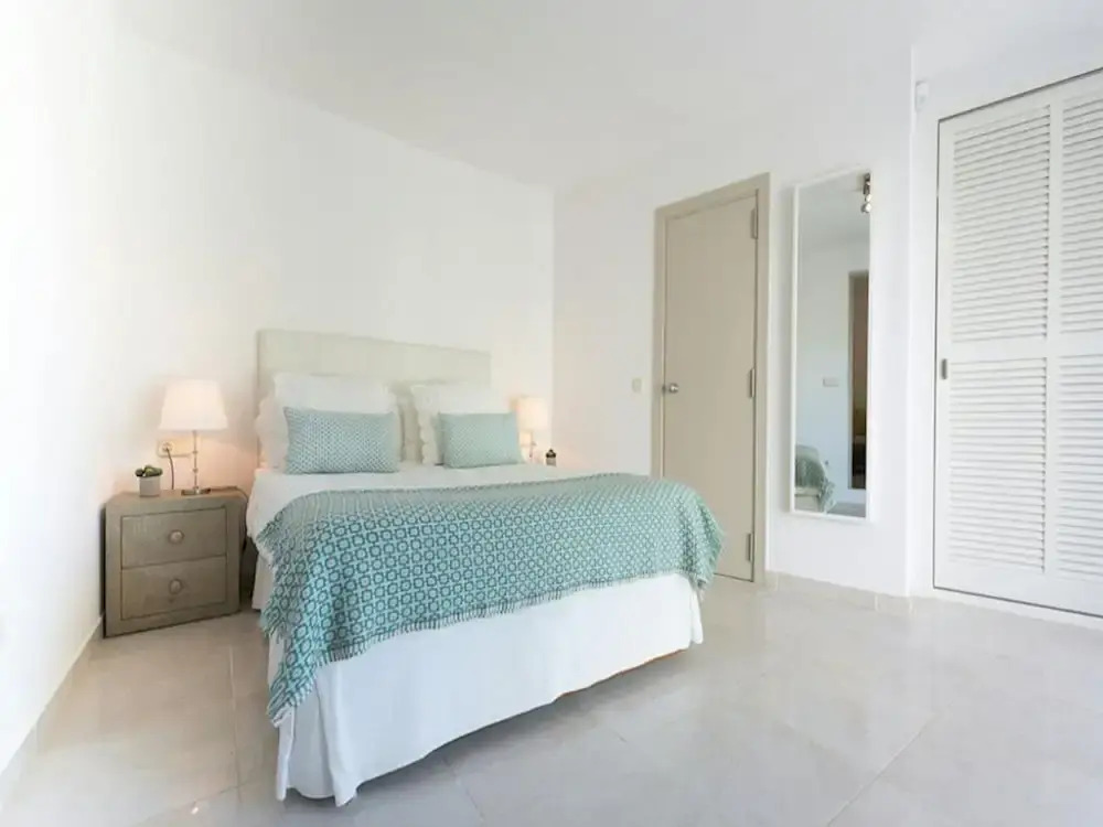 Villa in Porroig with Stunning Sea Views