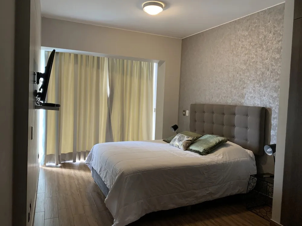 Penthouse near Larcomar 7BR AC Fast Wifi