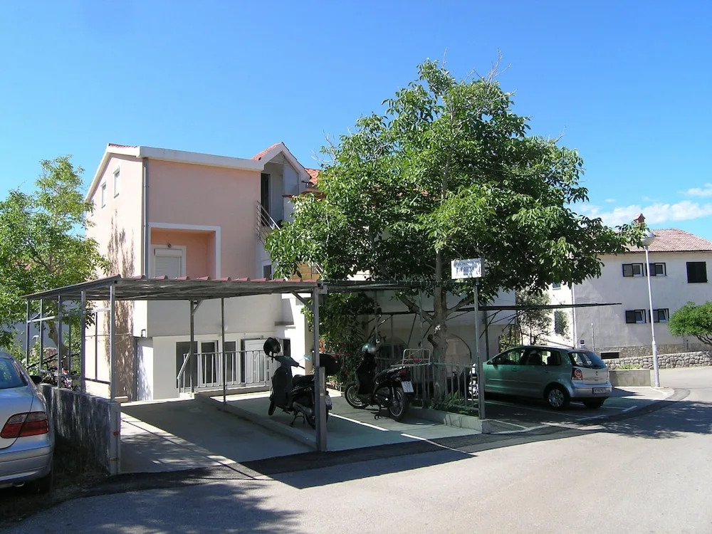 Apartment Miroslav