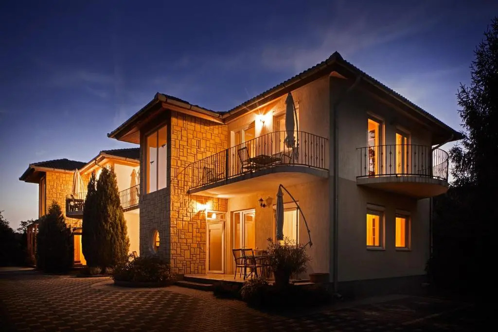 Balatonlelle Apartmanház