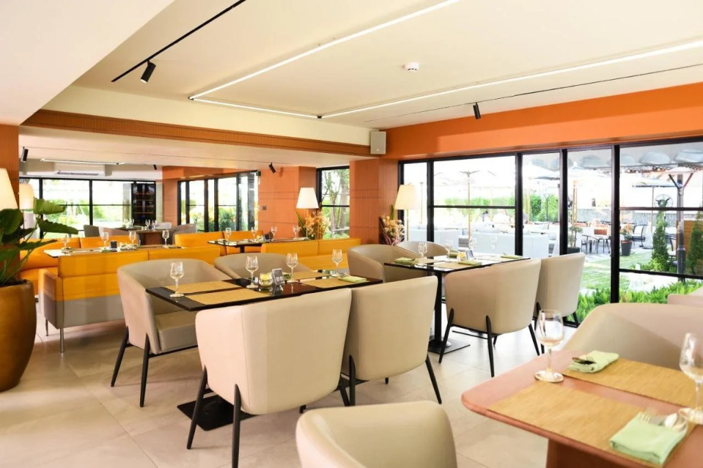 Floral Court Hotel & Residence Sukhumvit 13