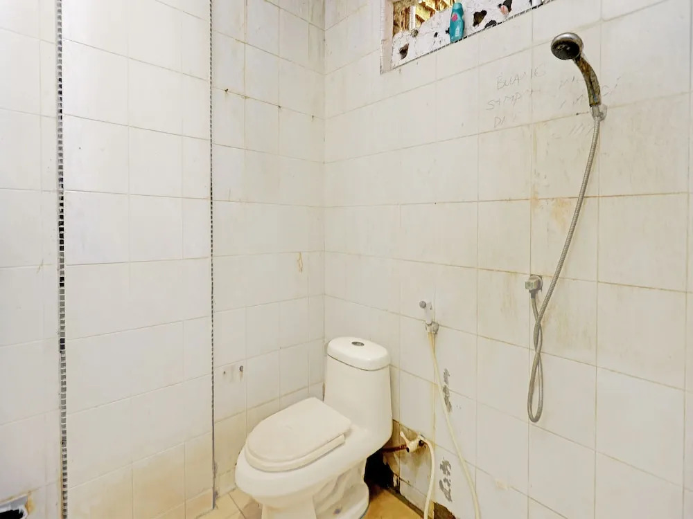 Hotel O Homestay Semarang Baru SyariahNearNagoya Hill Shopping Mall