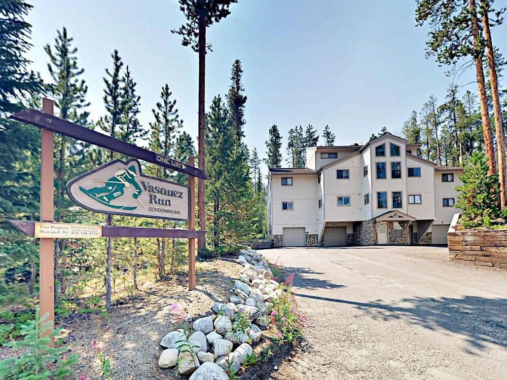 30 E Viking Dr Condo A101 3 Bedrooms 2 Bathrooms Condo