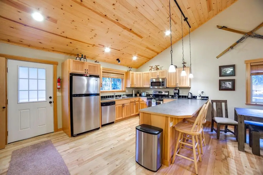 65GS - Hot Tub - Wi-Fi - Pets Ok - BBQ - Sleeps 10