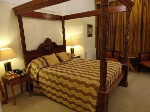 Courtlands Hotel