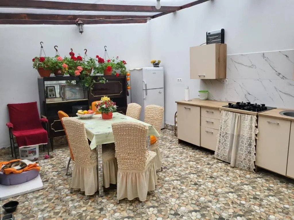 Apartament cu terasa si gratar
