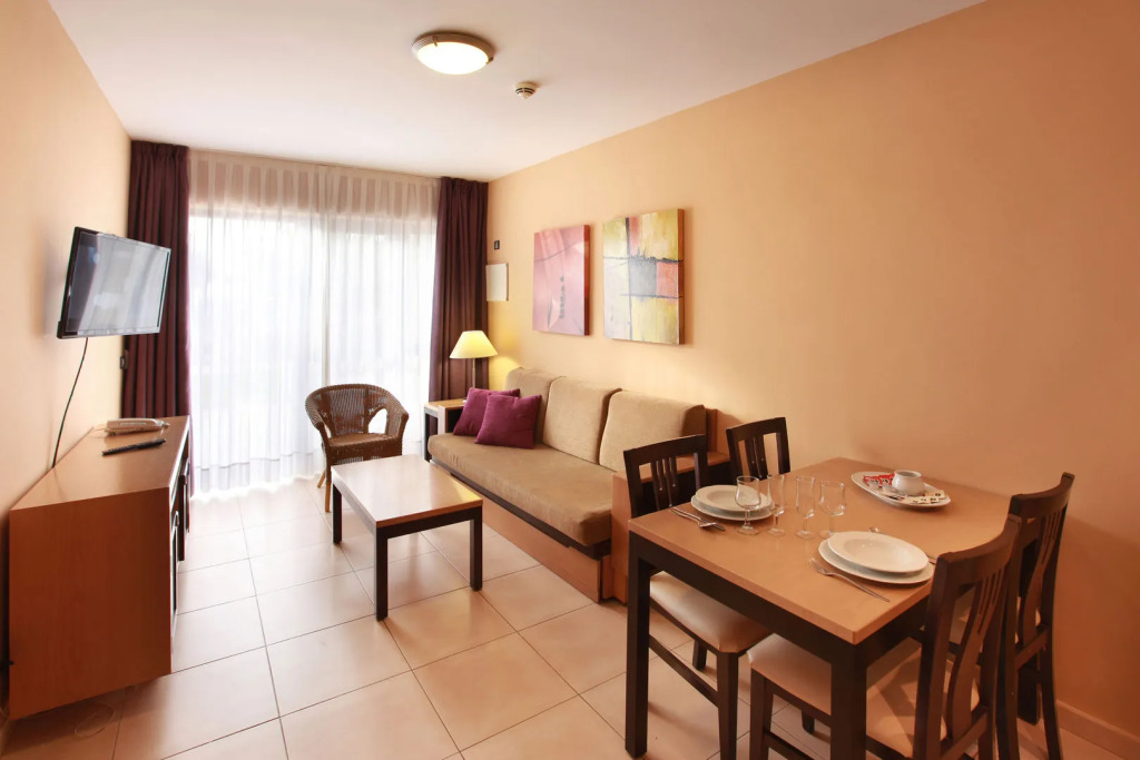 Grupotel Playa Feliz