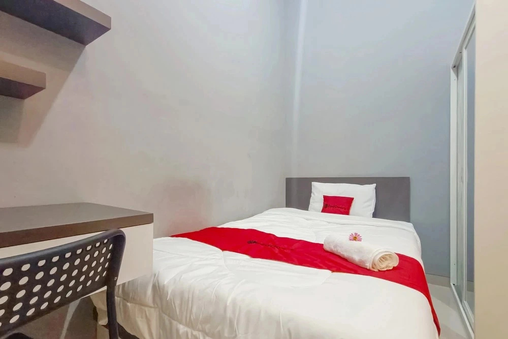 RedDoorz Syariah near Majapahit Semarang 3