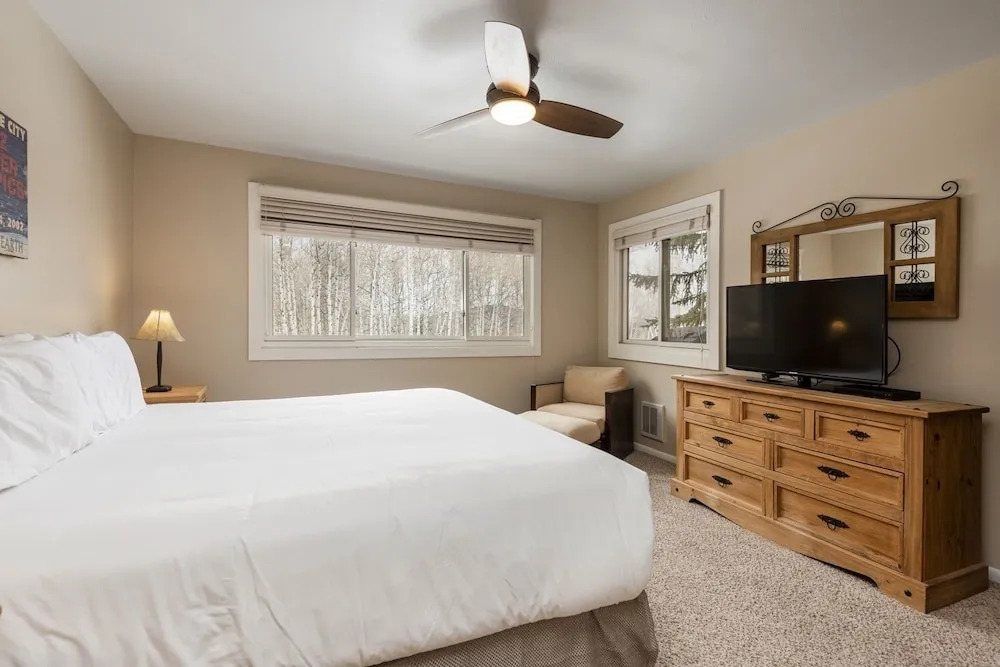 Snow Flower 113 2 Bedroom Condo by RedAwning