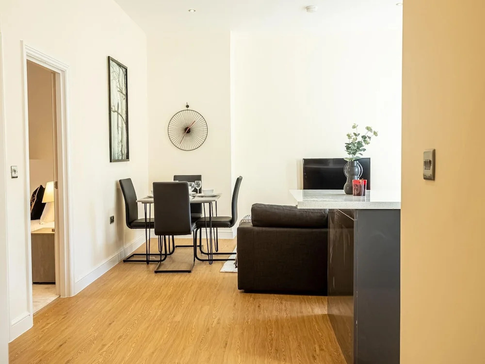 Two Bedroom Ipswich Luxury Retreat Self Check-in