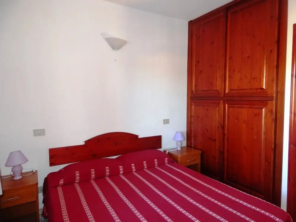 Residence with swimming-pool in Sos Alinos