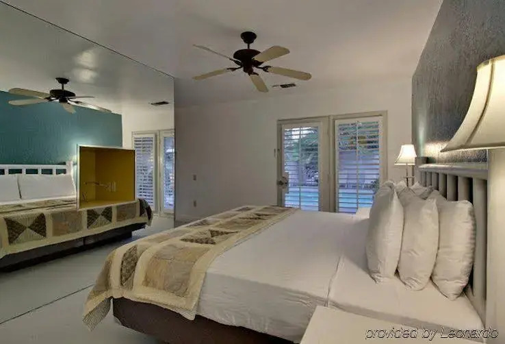 La Joya Inn