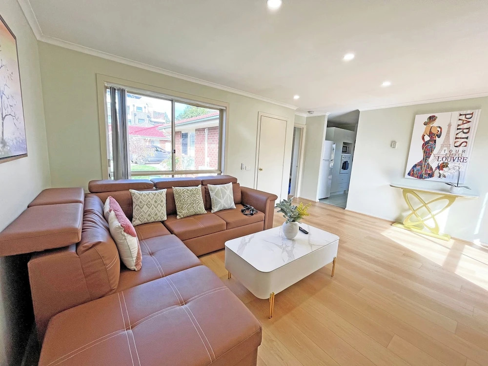 Ringwood 2BR Home
