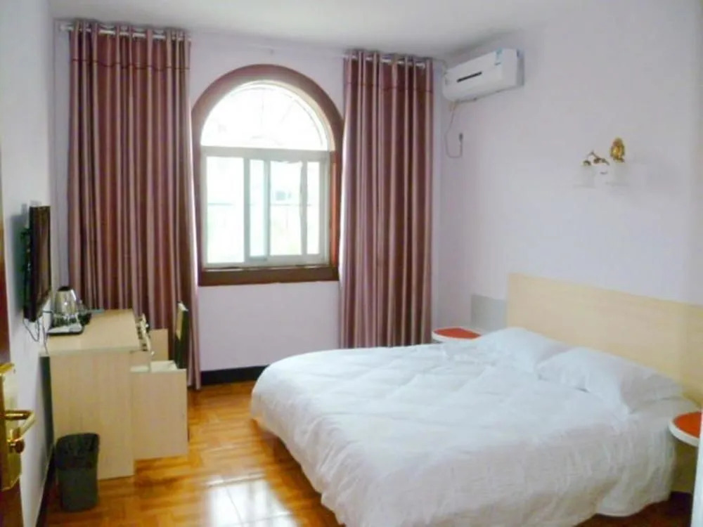 Qinyuan Hostel