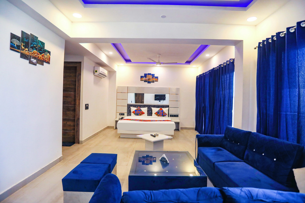 FabHotel F9 Noida Sector 27