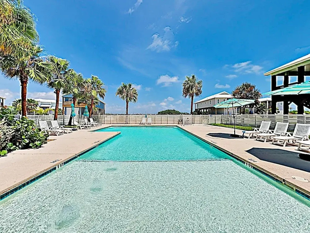 New Listing! Beautiful W/ Pool 3 Bedroom Home