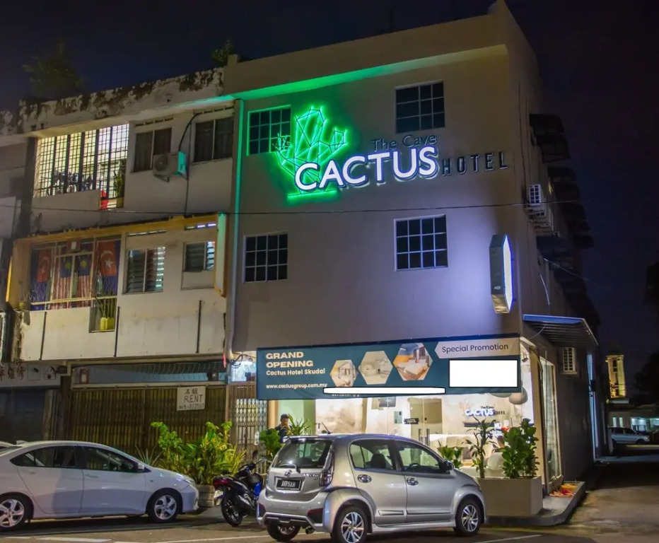 Capital O 90685 The Cave Cactus Hotel