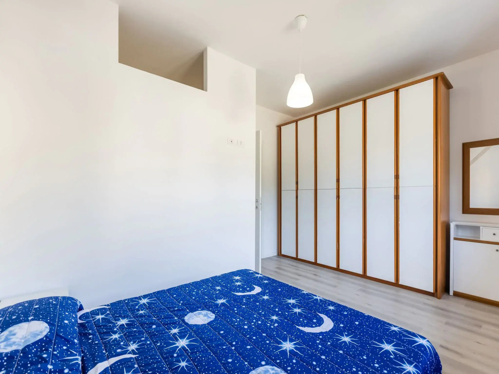 Snug apartment in Lesa with balcony