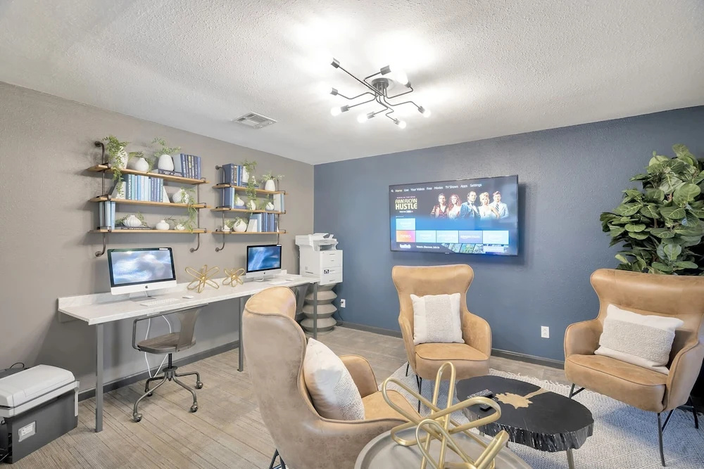 Lovely Midland Getaway With Fitness Center