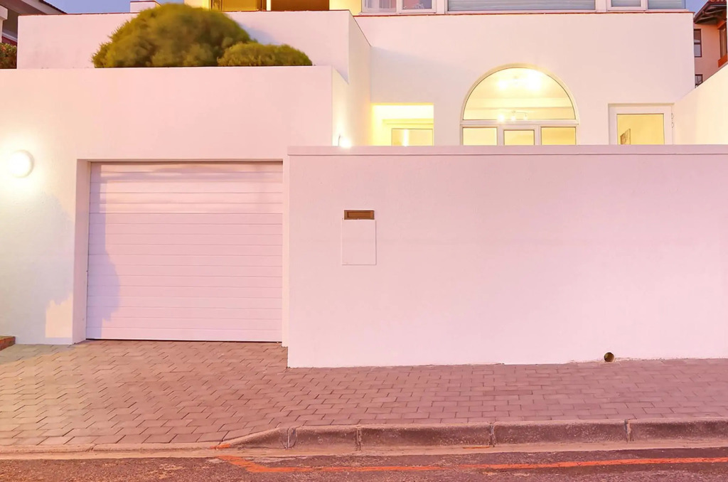 Camps Bay Beach Apartment