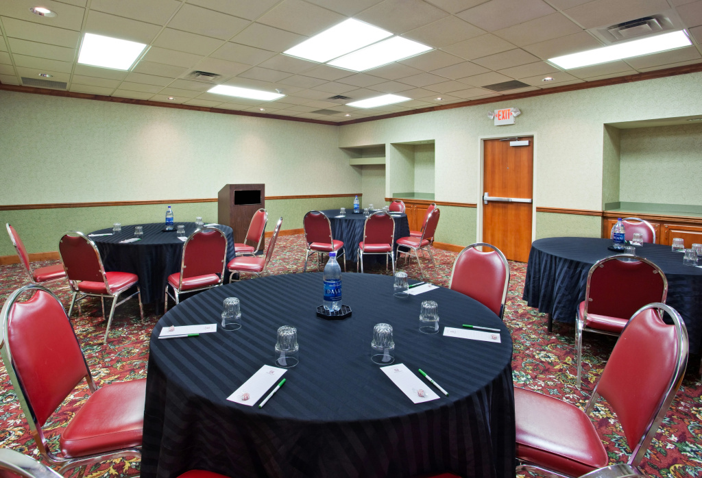 Holiday Inn Cincinnati-Eastgate by IHG