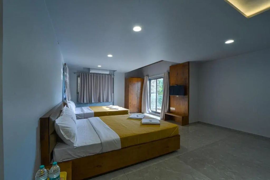 Hotel TrushaDham Near to Mahalaxmi Temple Kolhapur