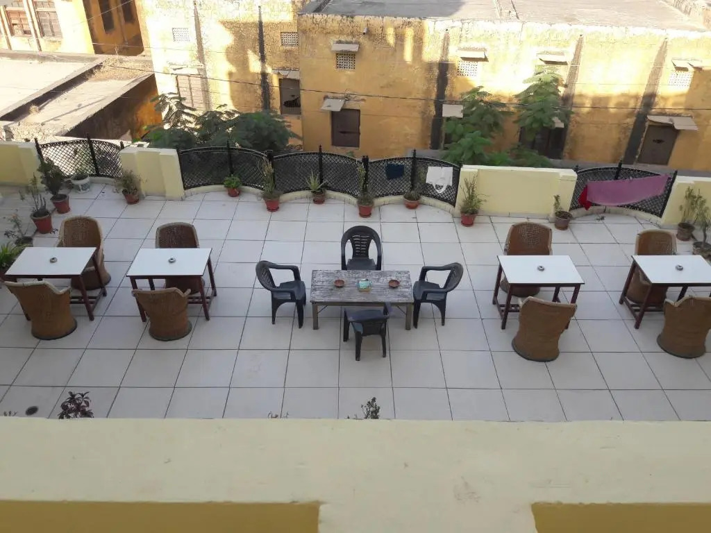 Keshav Palace