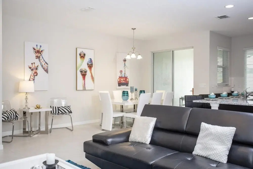 Gorgeous Four Bedroom w Pool Solara 1551