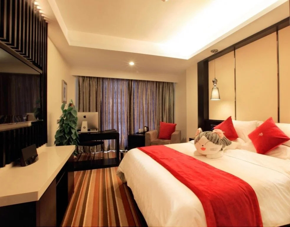 Lemon Hotel