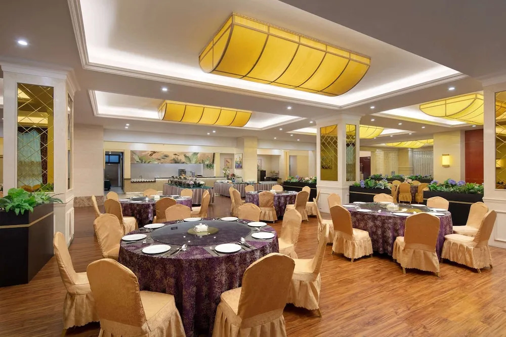 FIRSTHOTSPRINGHOTEL