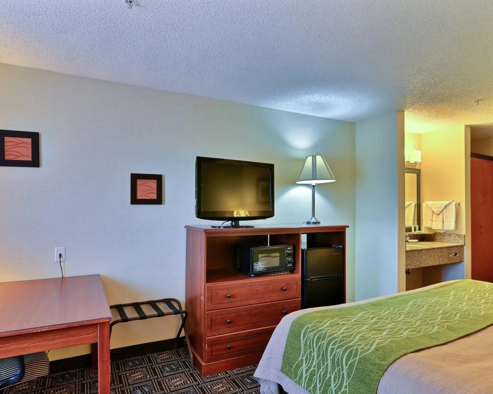 Comfort Inn Weirton - Steubenville