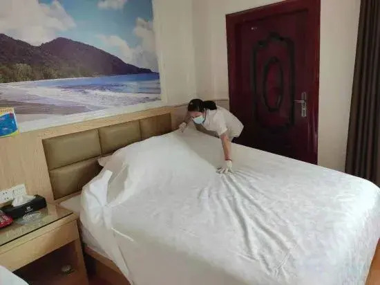 Pingnanxiandiwangbianjiejiudian