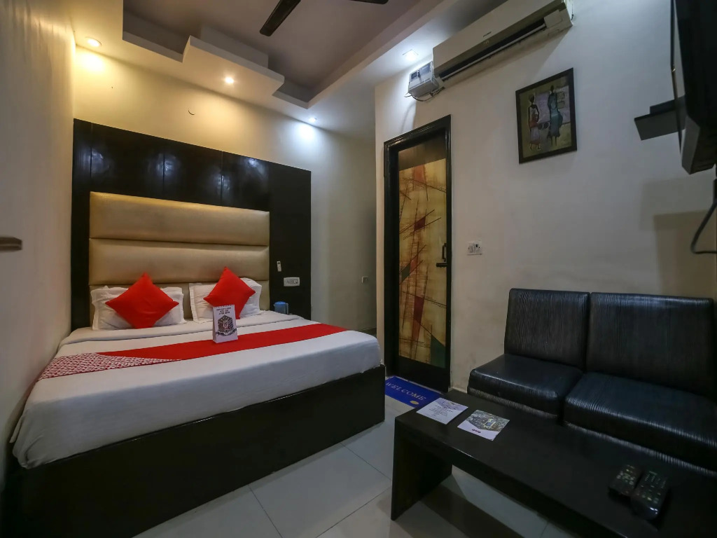 OYO 19875 Hotel West Delhi Inn