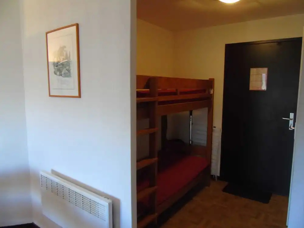 Lou Services Apartment CB69 LSI 001