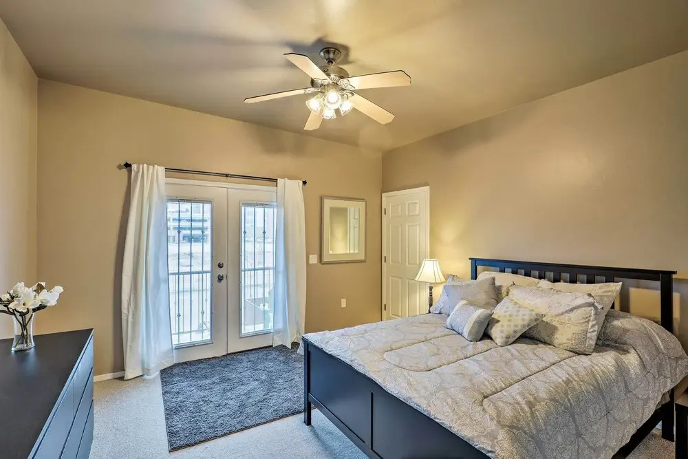 Tucson Home w/ Wraparound Balcony, Walk to U of A!