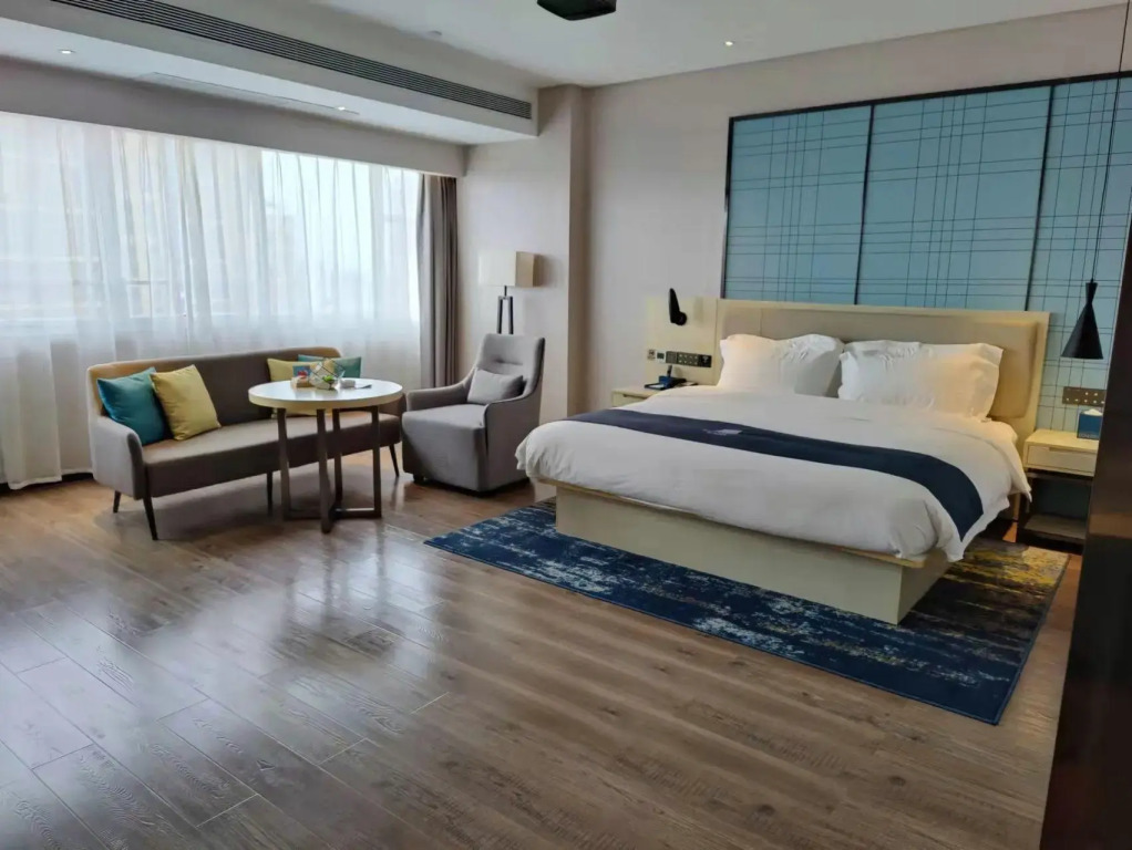Echarm Hotel Guigang West Coach Station