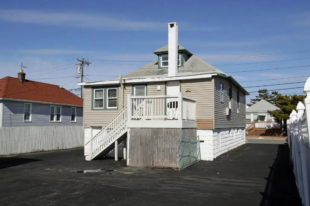 Shore Beach Houses - 119 F Franklin Avenue